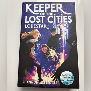 Keeper‎ of the Lost Cities: Lodestar paperback Book